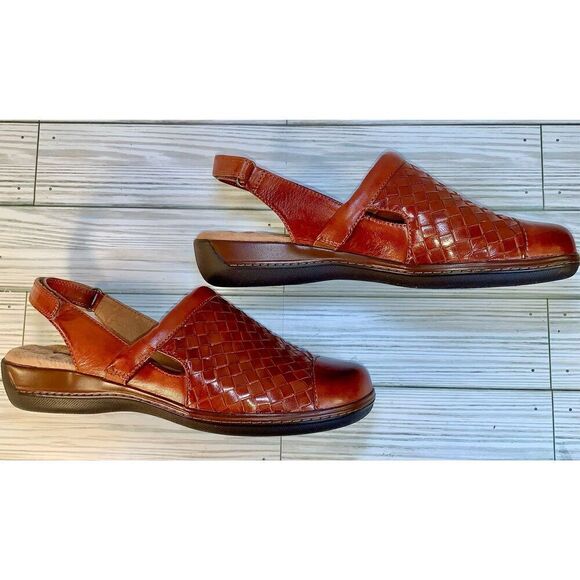 Soft Walk Salina Brown Leather Woven Adjustable Sling Back Flat Sandals S:8WW - Picture 8 of 13